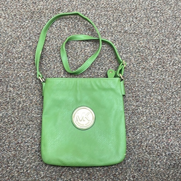 Michael Kors crossbody bag - Picture 1 of 9
